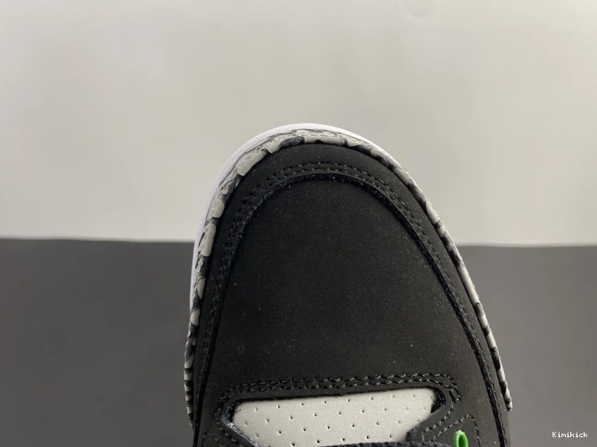 CT8532- 3 950 Jordan NewStyle Air Pine Green 0616